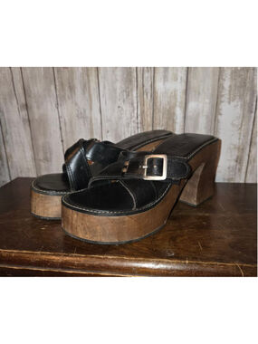 VINTAGE!! Y2K Women's NAONA Black Leather & Brown Wood Platform Sandals Size 7